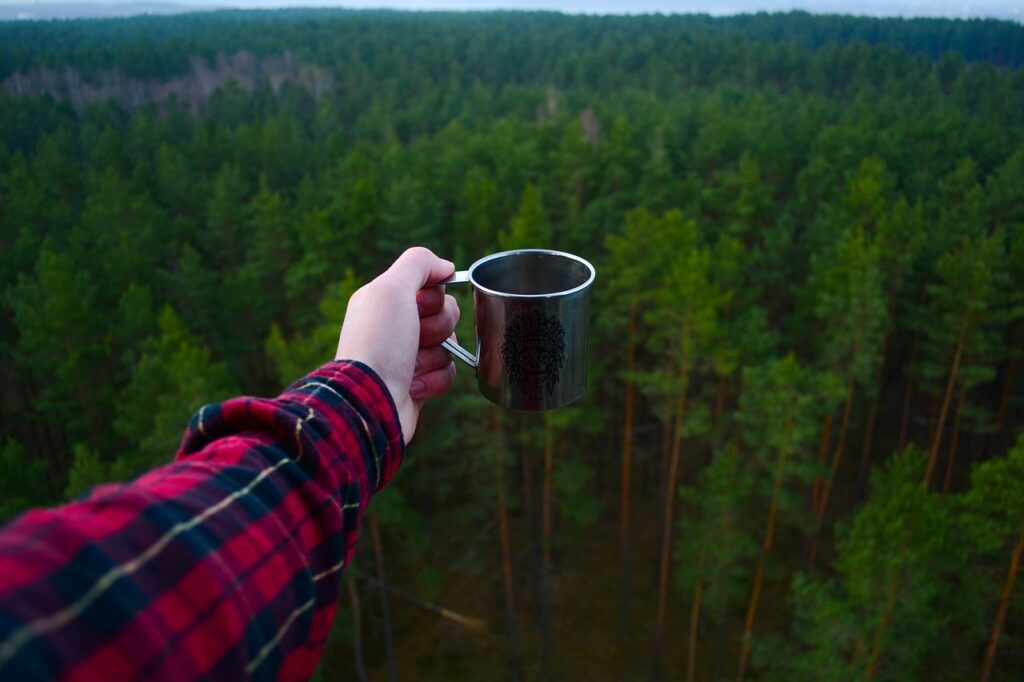 green travel mugs