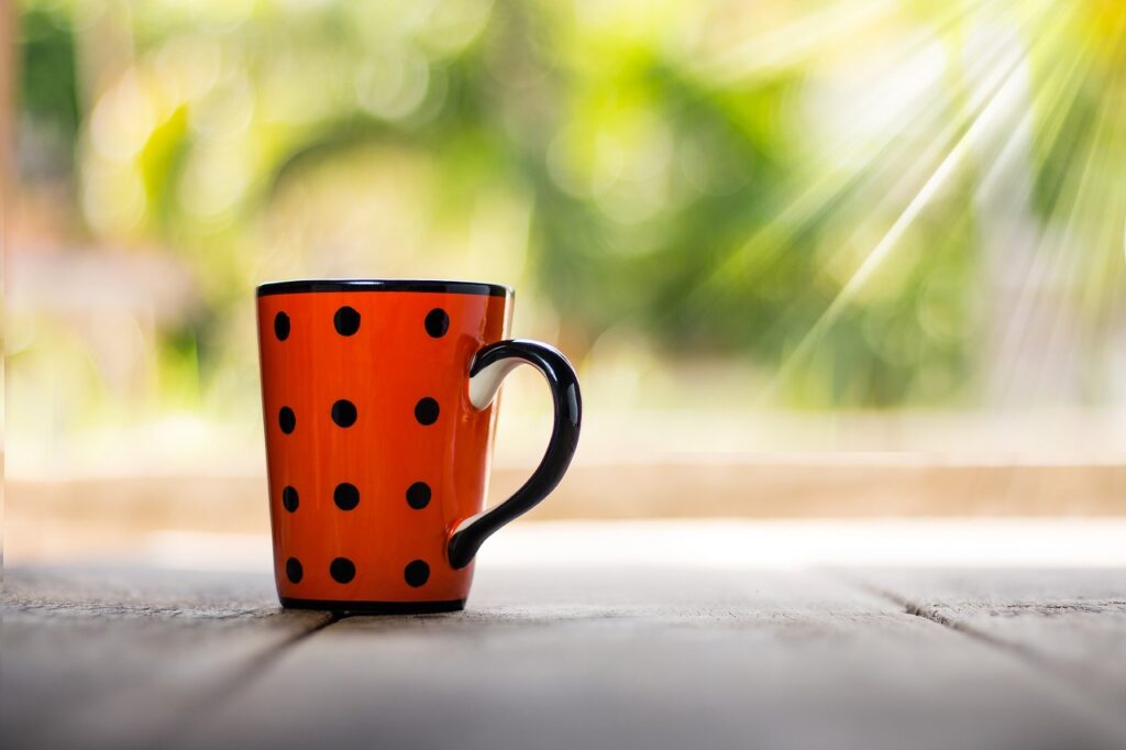 green travel mug